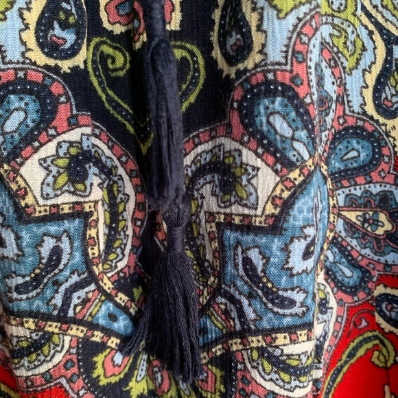 Biła sleeveless Boho tank top with tassels   Size XL - Picture 4 of 12